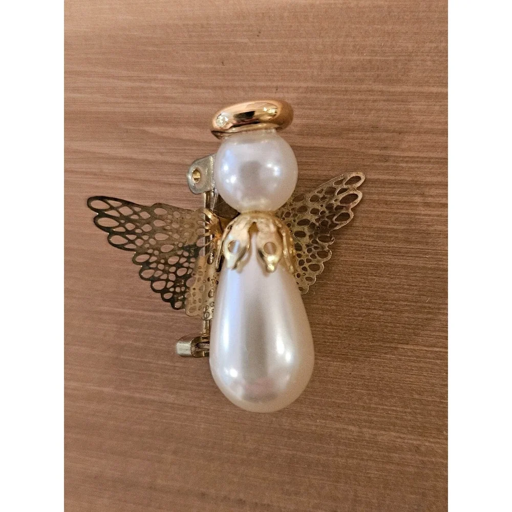 Vintage Small Angel Gold Tone‎ And Faux Pearl Body  - Wings and Halo